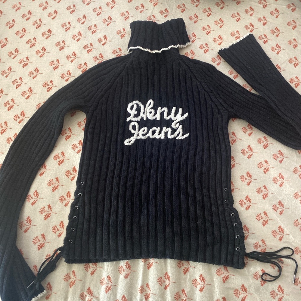 DKNY turtle neck
